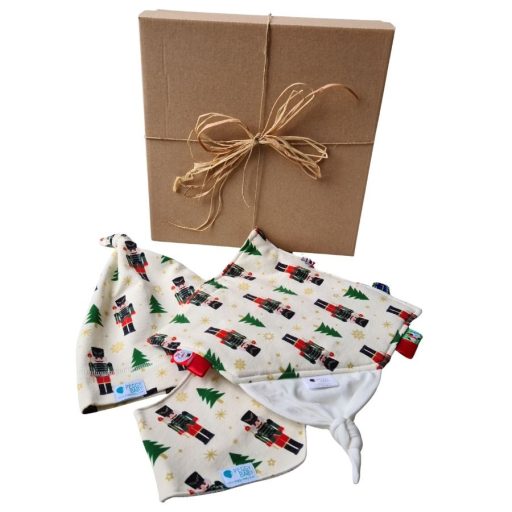 Nyálkendő, diótörő, karácsony, fehér